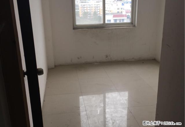 凤凰城 320平空房 1800/月 正对十字路口 - 房屋出租 - 房屋租售 - 贵港分类信息 - 贵港28生活网 gg.28life.com