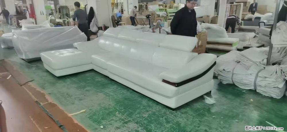 【大厂仿真皮沙发】实木框架,高回弹海绵45密度。全新包装,质量非常好,3.6米右贵妃 - 各类家具 - 居家生活 - 贵港分类信息 - 贵港28生活网 gg.28life.com