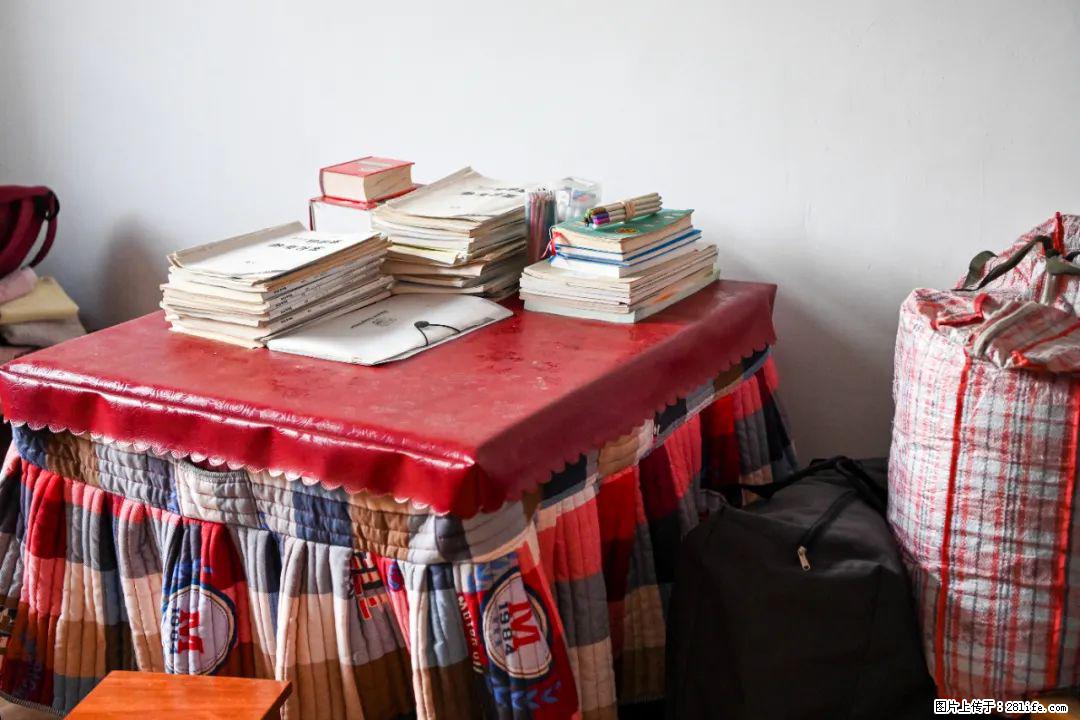 全网追的“扁担女孩”,找了一份暑假工,时薪12元 - 贵港生活资讯 - 贵港28生活网 gg.28life.com