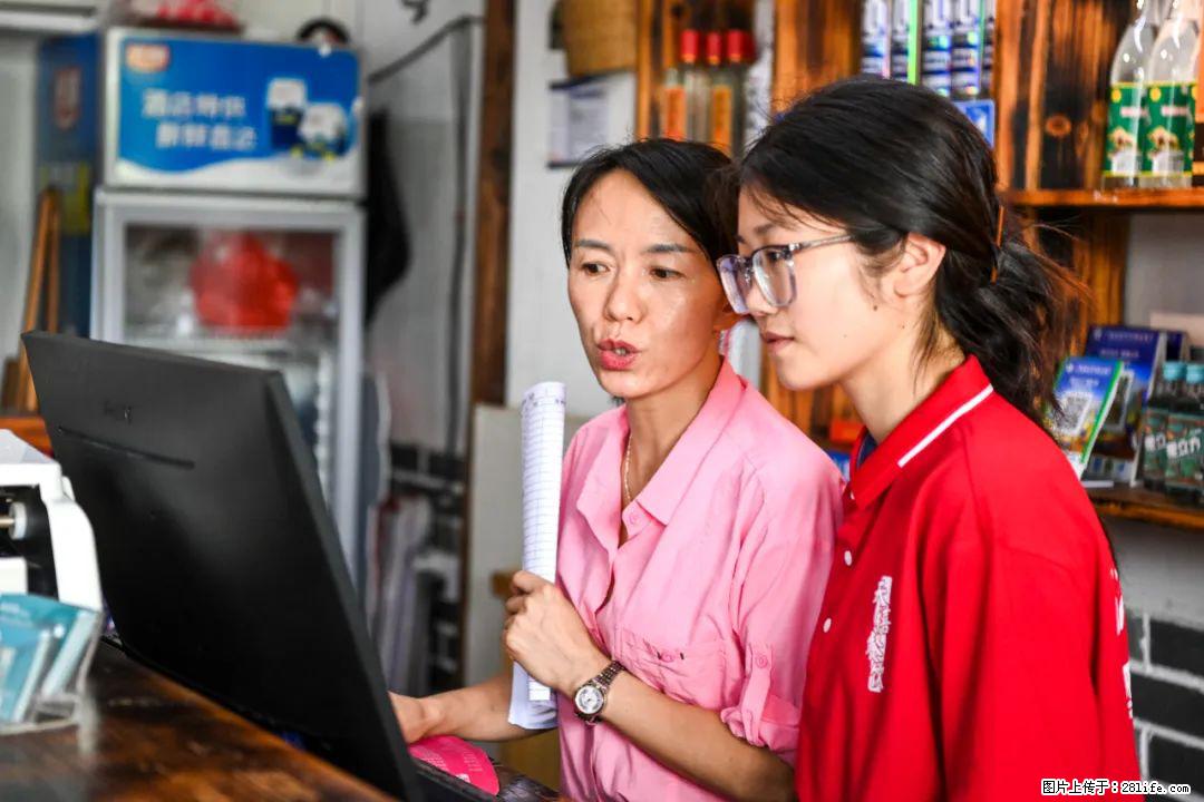 全网追的“扁担女孩”,找了一份暑假工,时薪12元 - 贵港生活资讯 - 贵港28生活网 gg.28life.com